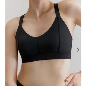 NWOT Neiwei Dance Sports Bra Sz M